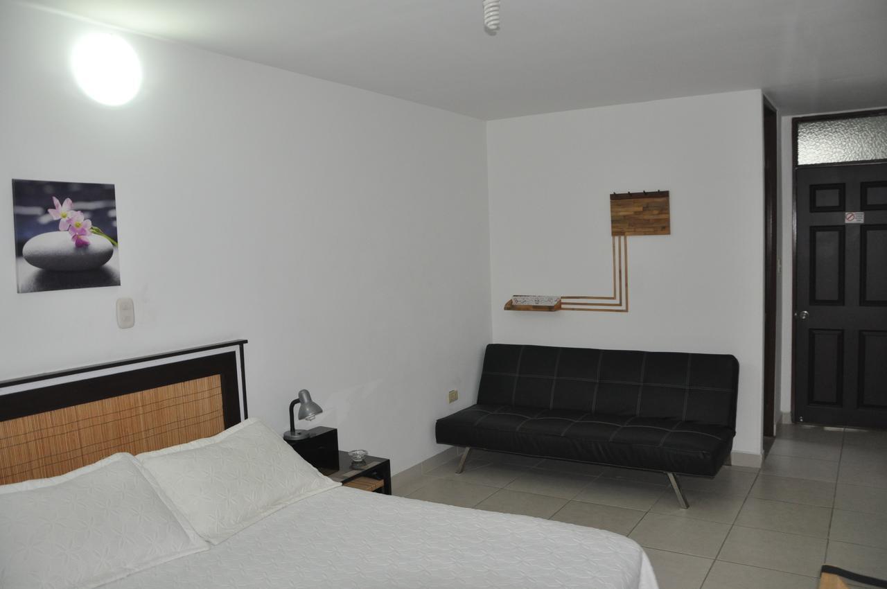 Hotel Meson De Las Flores Armenia Kültér fotó