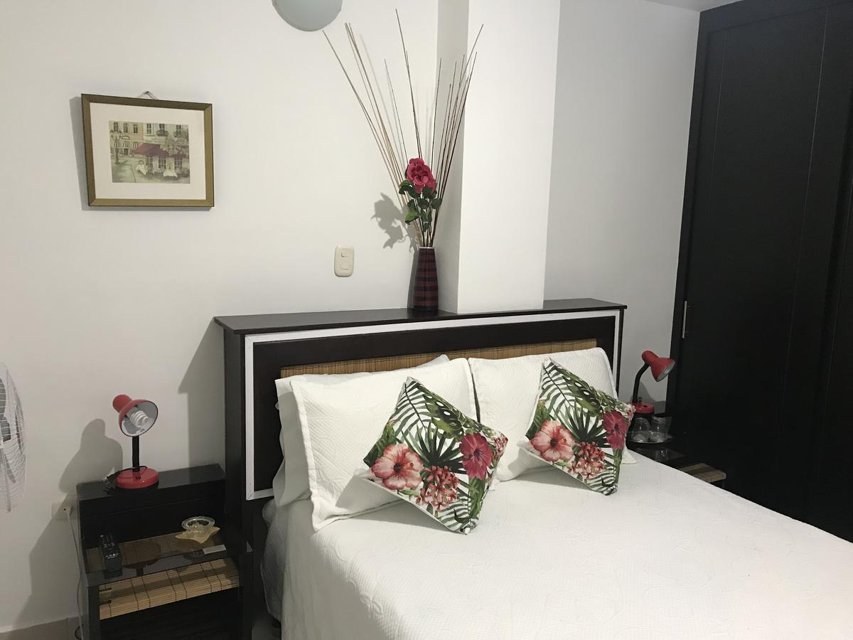 Hotel Meson De Las Flores Armenia Kültér fotó